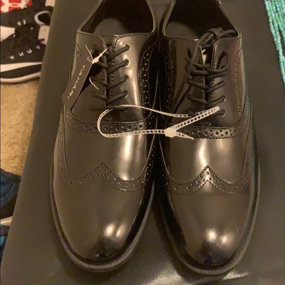 Tahari - black size 10.5